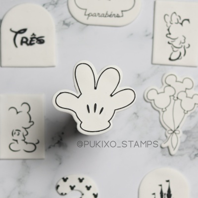 Carimbo + cortador - Luva do Mickey