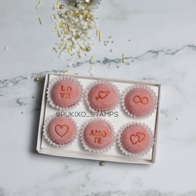 Carimbos para brigadeiros - Love