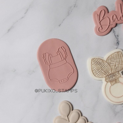 Carimbo de bolachas - Babygrow com folhos