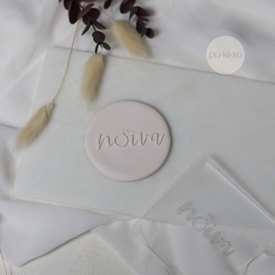 Carimbo de bolachas - Noiva com anel de diamante