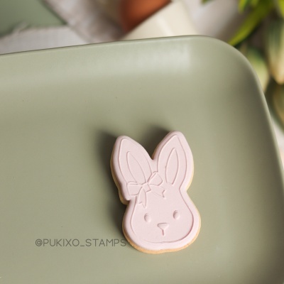 Carimbo + cortador - Coelhinha minimalista com laço