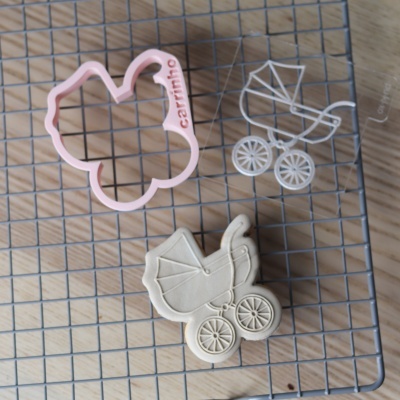 Carimbo + cortador Carrinho de bebé