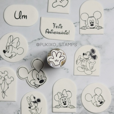 Mini Carimbo + Cortador - Luva do Mickey