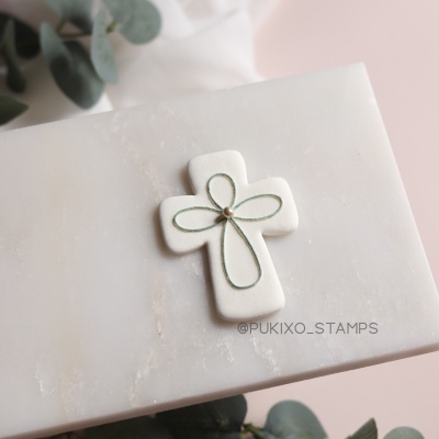 Carimbo + cortador - Cruz decorada