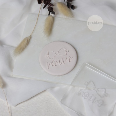 Carimbo de bolachas - Noivo com laço