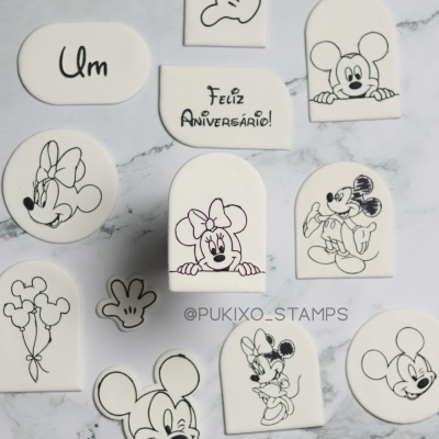 Carimbo de bolachas - Minnie a espreitar