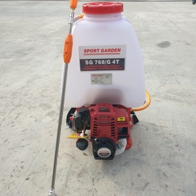 Pulverizador de mochila branco com motor vermelho e barra de pulverização laranja