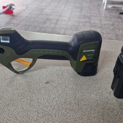 Tesoura ALPEN/FELCO 32 C/3 Baterias