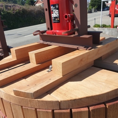 Prensa Hidraulica P/Vinho 50T C/Elevador