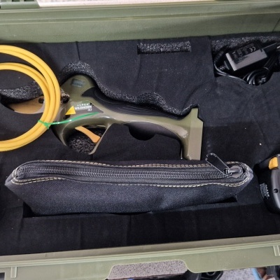 Tesoura ALPEN/FELCO 40 C/2 Baterias