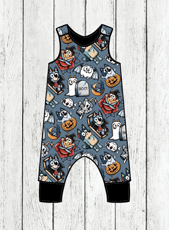 Macacão de bebé com padrão de Halloween colorido em fundo azul
