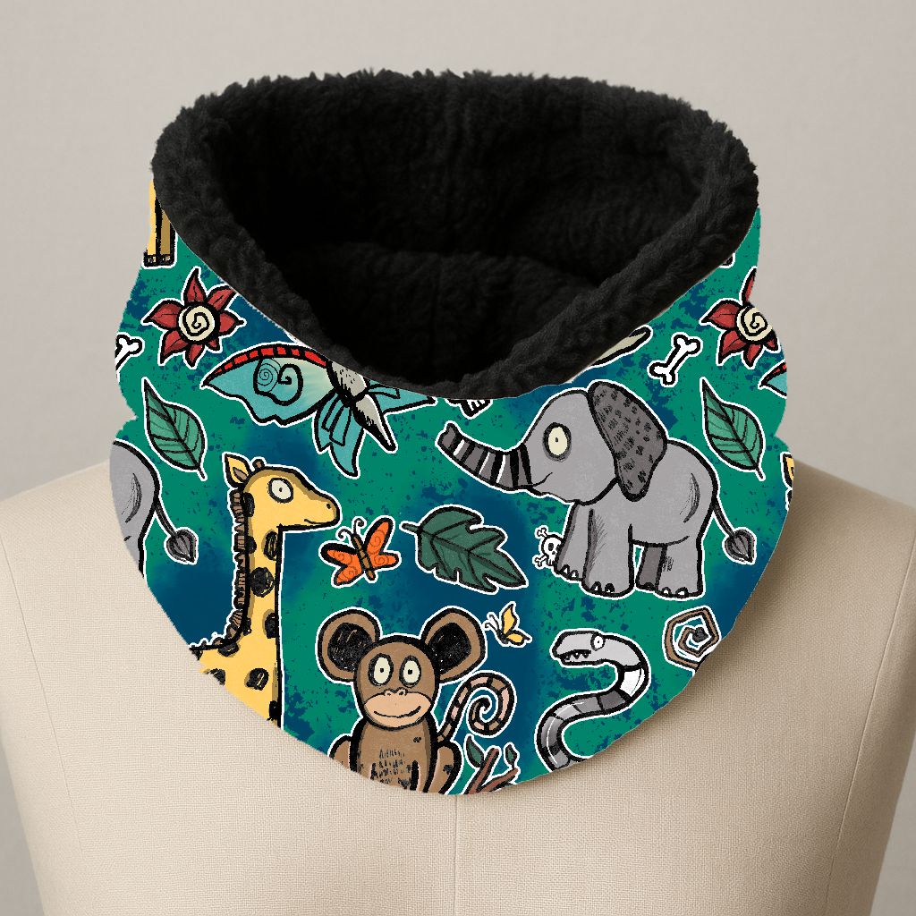 Cachecol tubular azul com estampado colorido de animais e interior preto felpudo