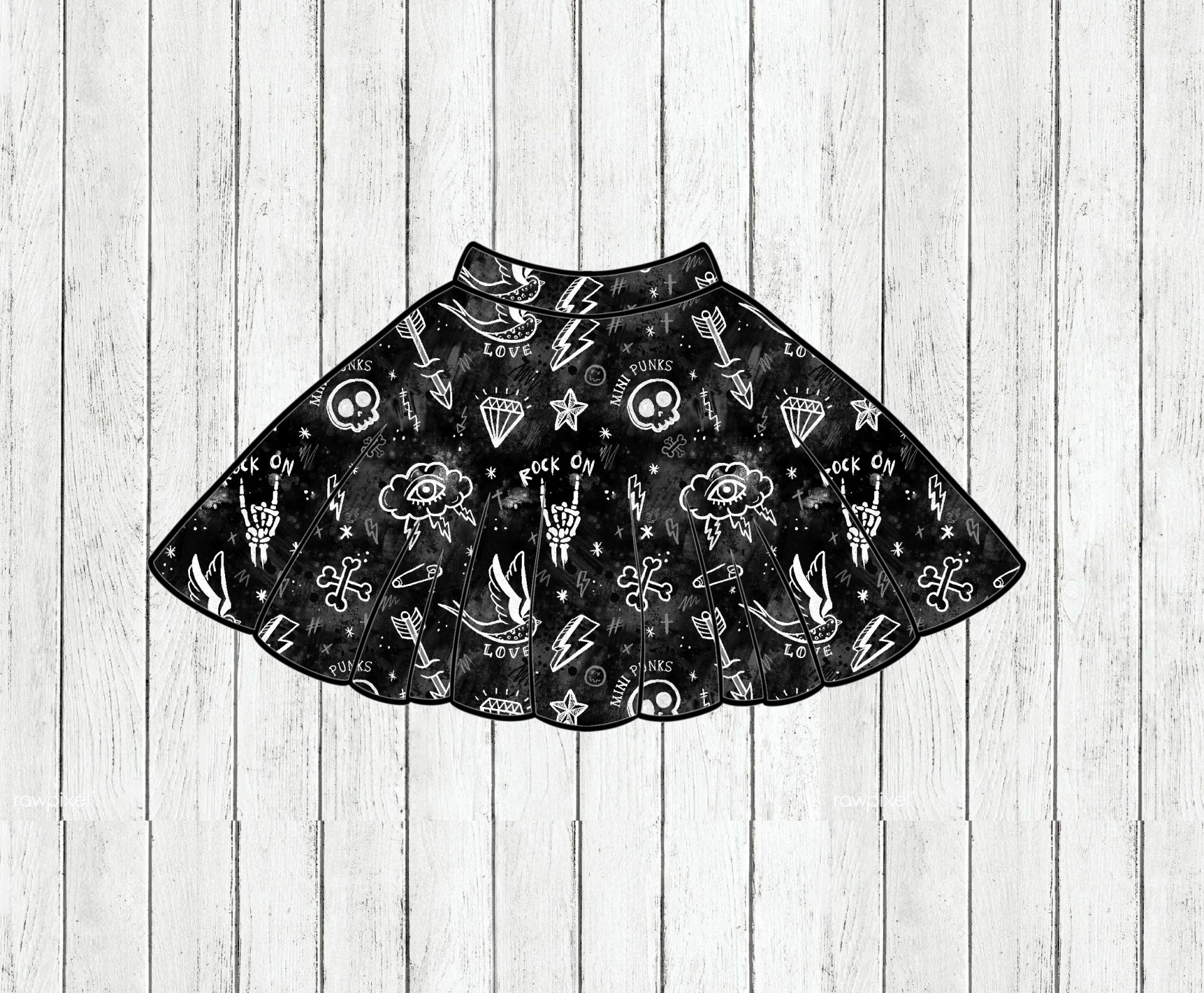 Saia preta com padrões brancos e texto em fundo de madeira clara.