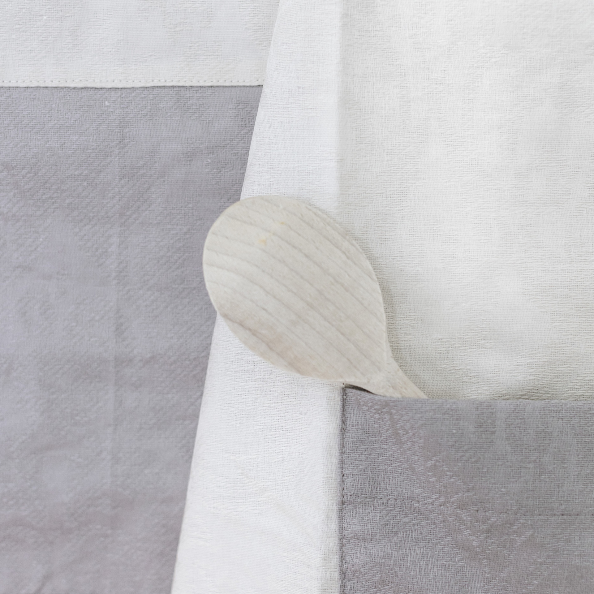 Avental Reversível em Tecido Resinado - Criança