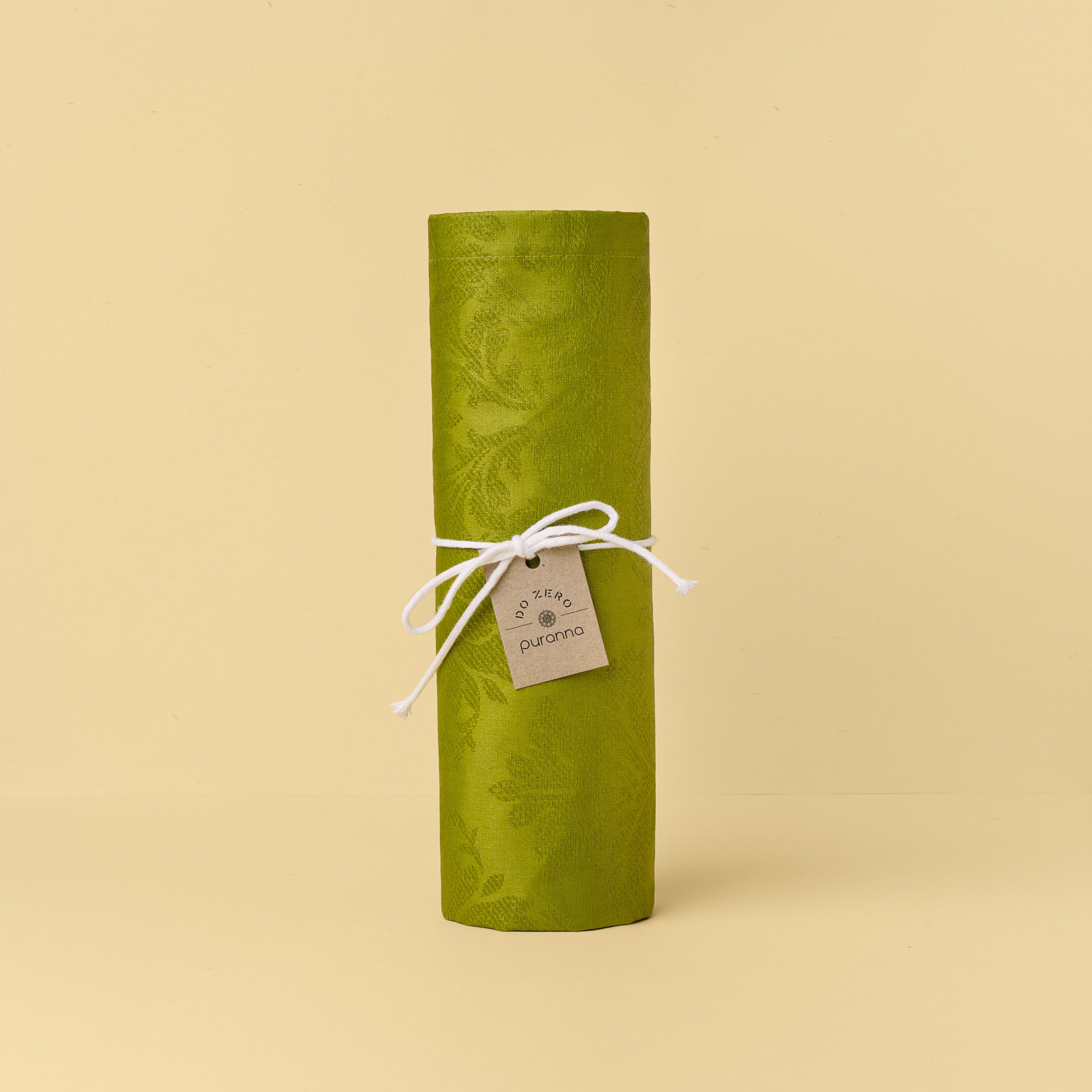 Toalha de Mesa em Tecido Resinado