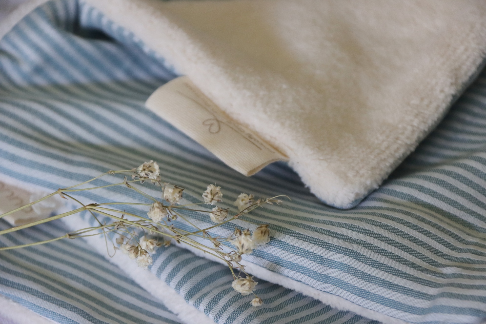 Toalhita Riscas Azul Escuro