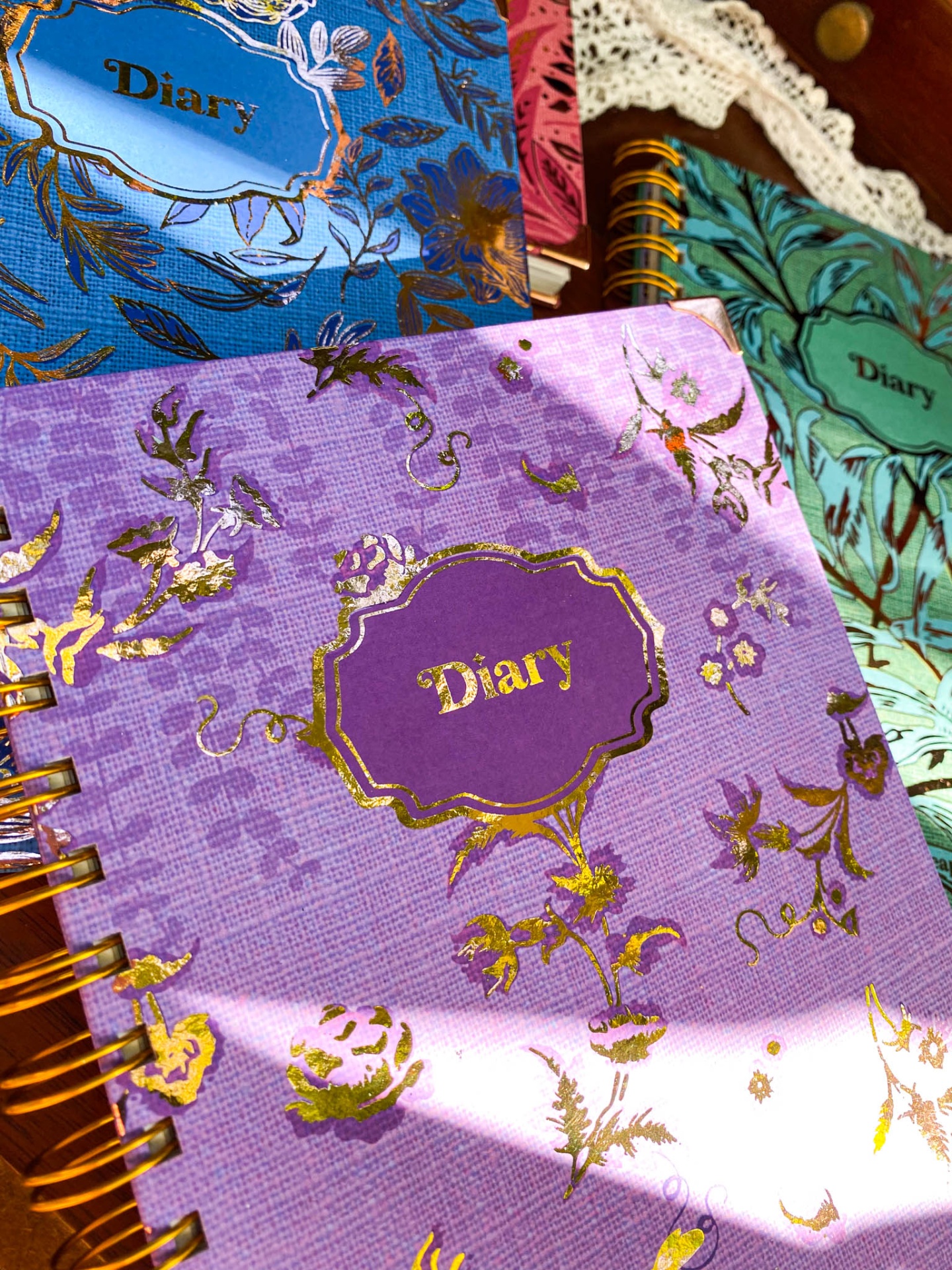 Como a Escrita Diária Pode Ajudar a Manifestar os Teus Objetivos Como a Escrita Diária Pode Ajudar a Manifestar os Teus Objetivos