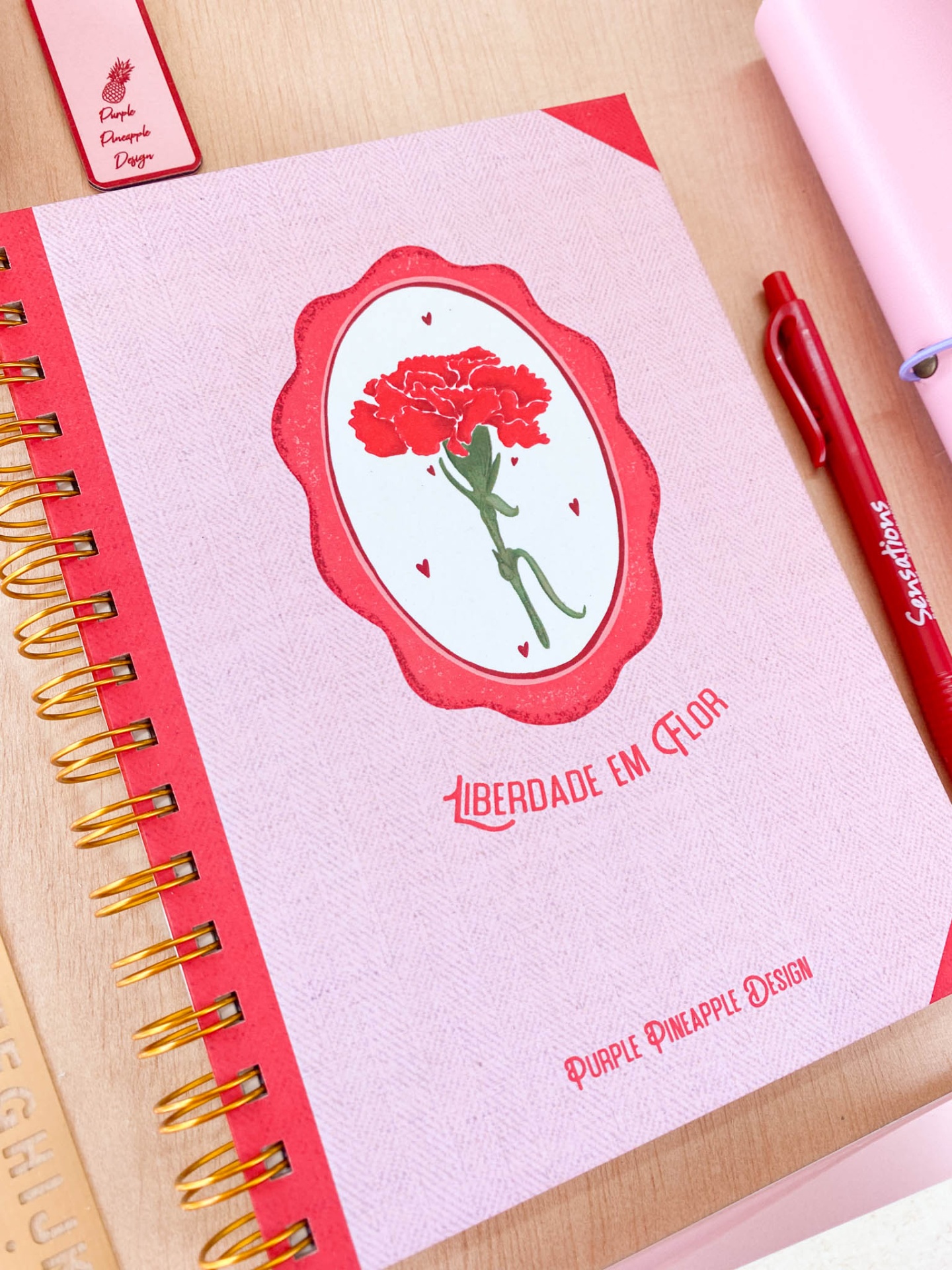 Caderno “Liberdade em Flor” 🌸 para escreveres com espaço para florescer