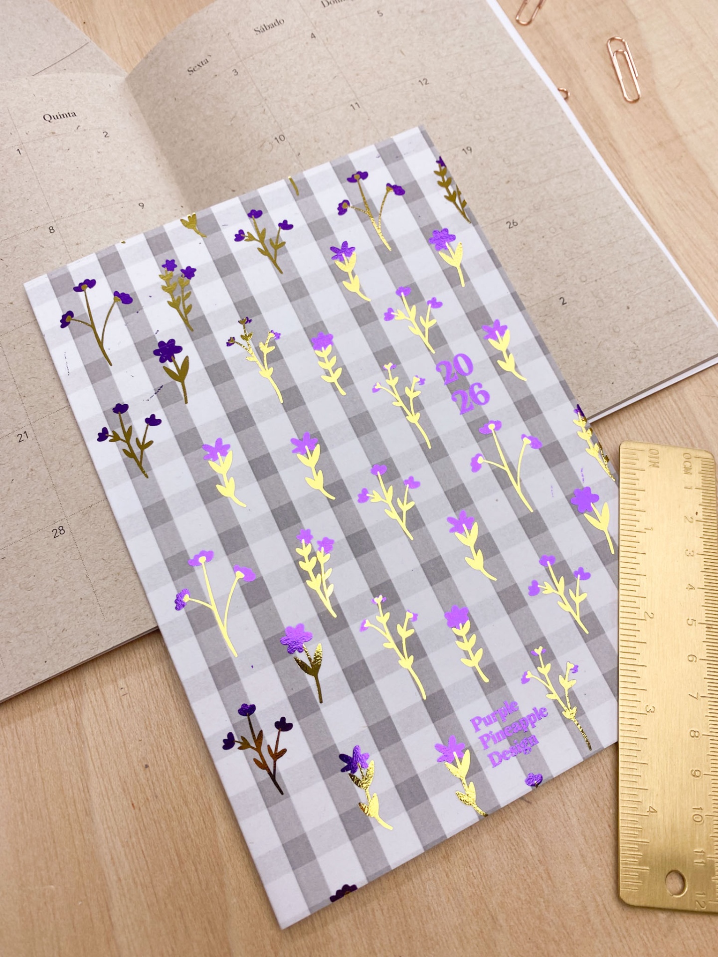 Agenda Mensal 2026 🩶 Vichy cinza Flores 🩶