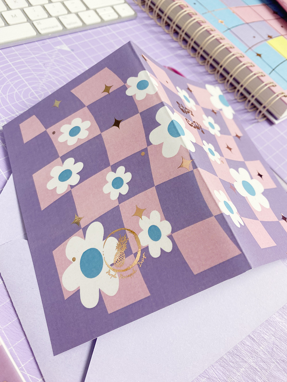 ✦ Stay Cozy ✦ Postal A6 Personalizável