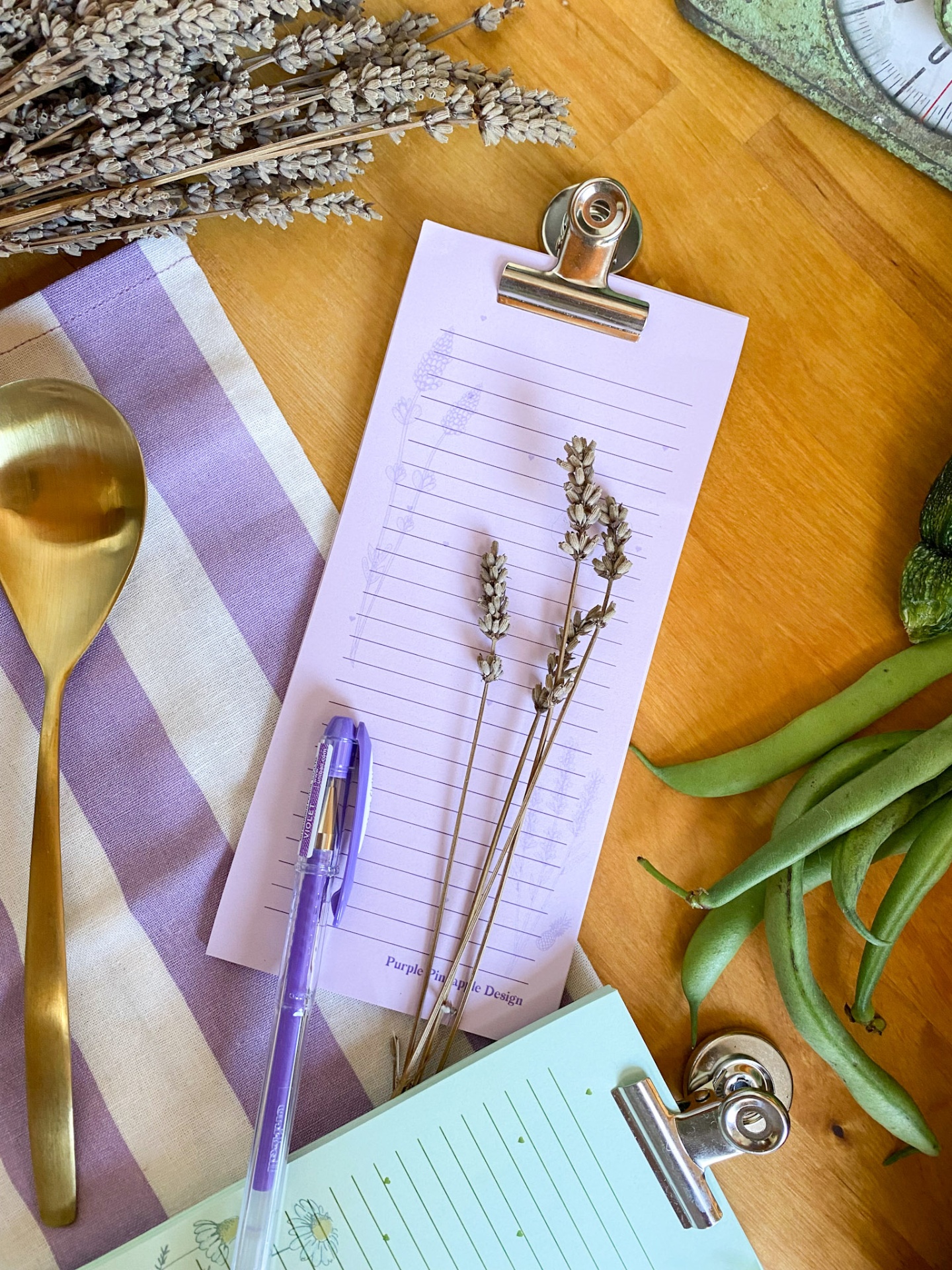 Lista de compras lilás lavanda com iman 💜