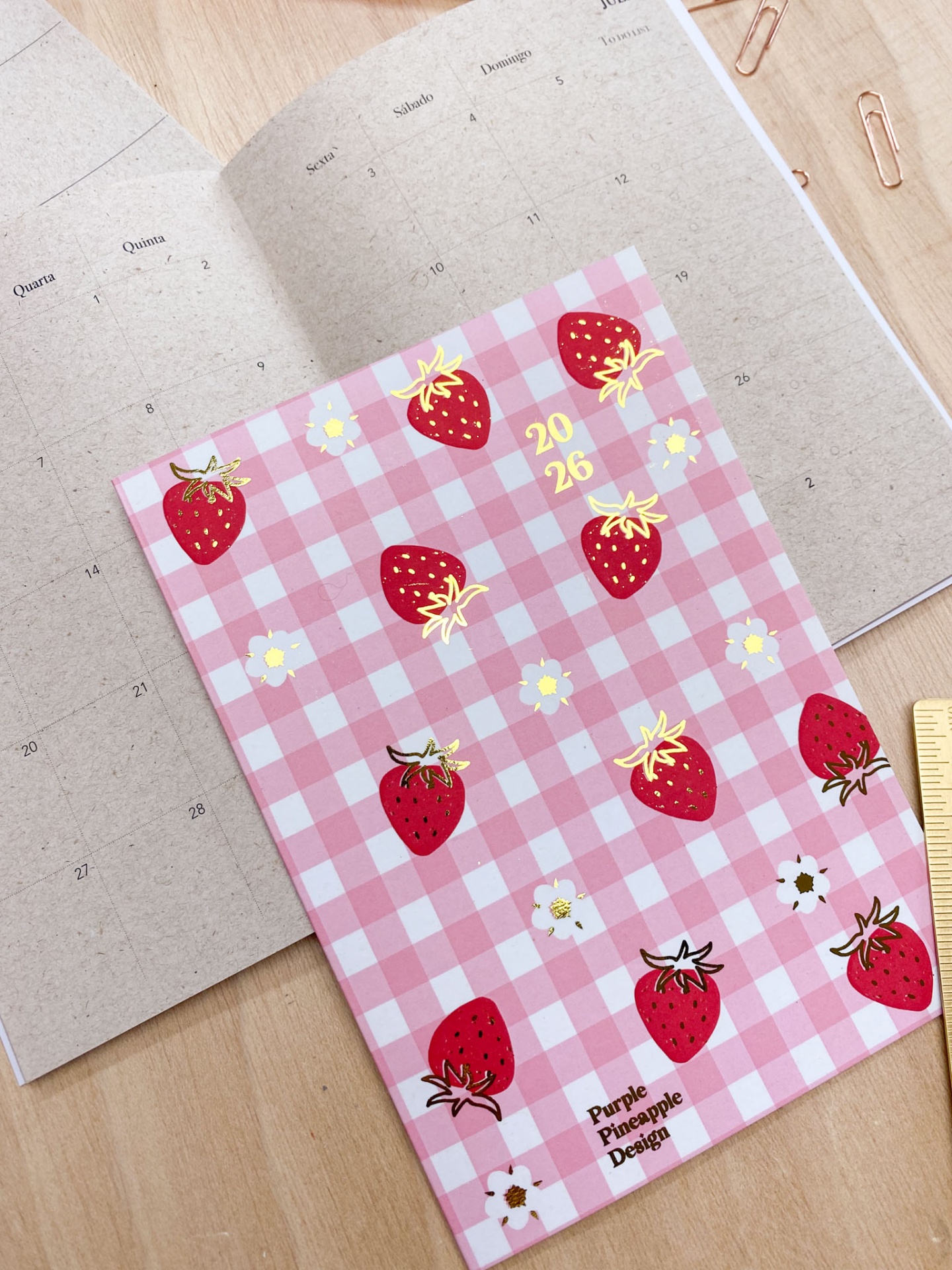 Agenda Mensal 2026 🍓 Vichy Rosa Morangos 🩷