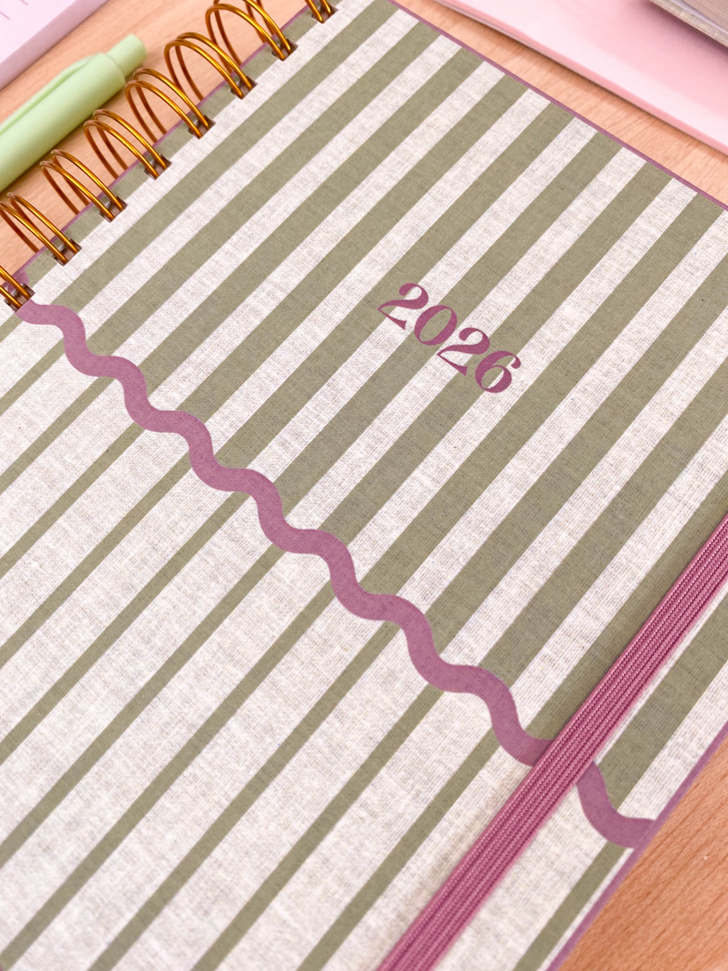 Agenda Semanal 2026 💚 Riscas verde e Malva 💜