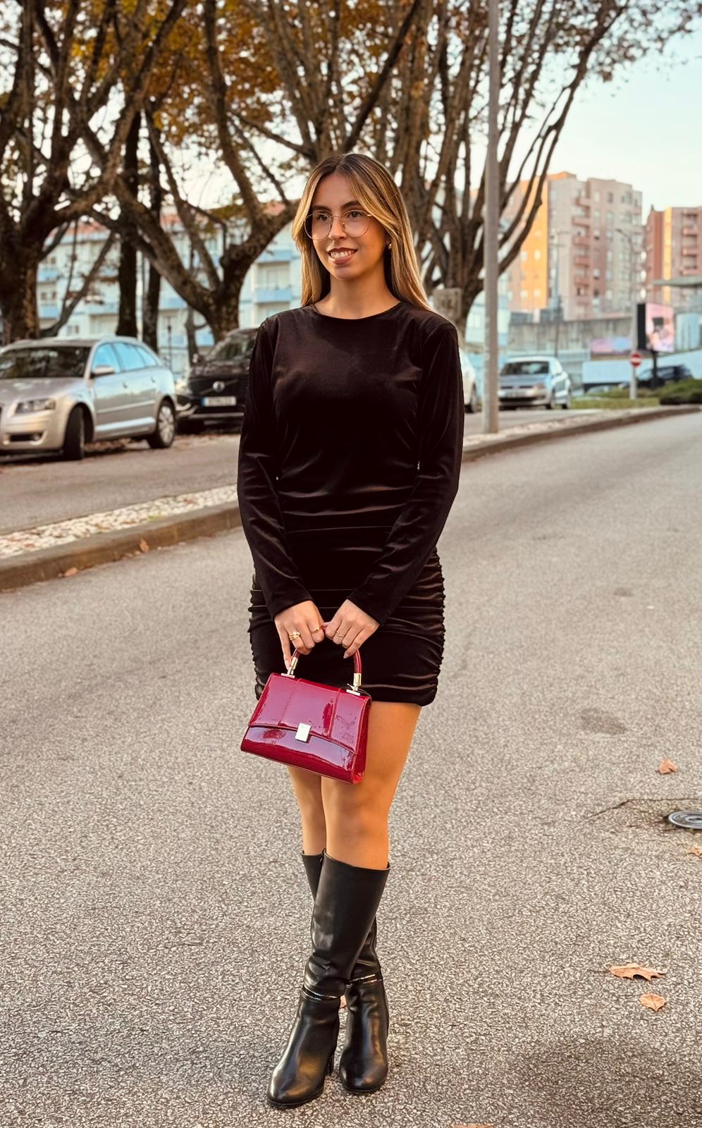 Vestido Velvet Glow Vestido Velvet Glow