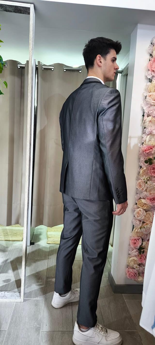 Fato Gilgavin Cinza Brilhante Fato Gilgavin Cinza Brilhante