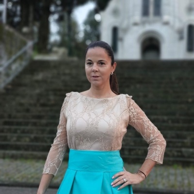 Vestido Nuraulla com saia assimétrica