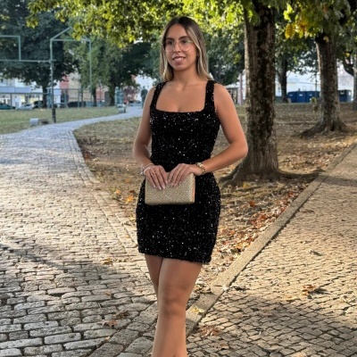 https://www.purplefashion.pt/product/vestido-milano-lantejoulas