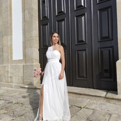 Elegância Minimalista - Vestido Noiva