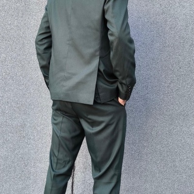 Fato Gilgavin Verde Escuro Ponteado