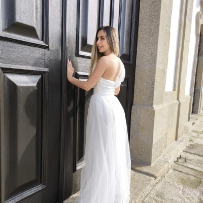 Elegância Minimalista - Vestido Noiva