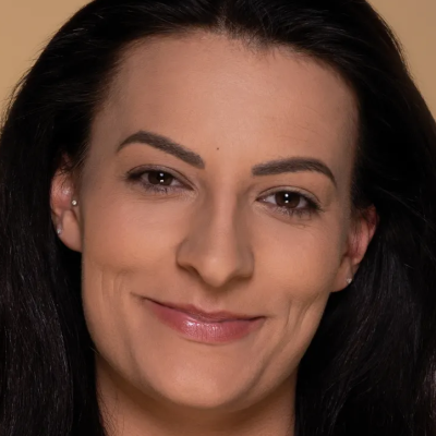 62748 Make B Base Líquida Retinol FPS50+ Cor30, 30ml