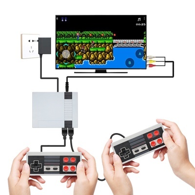 Consola retro de videojogos com televisão e dois controles nas mãos
