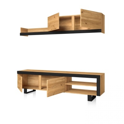 Conjunto de móveis em madeira natural e preto com portas e prateleiras