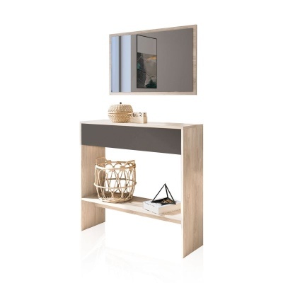 Móvel de entrada em madeira clara com gaveta cinza e espelho com moldura de madeira clara.