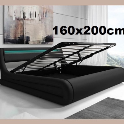 Cama preta com arrumação elevável e medida 160x200cm exibida