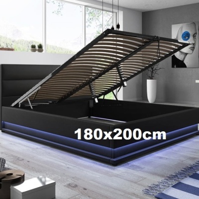 Cama preta com estrado elevatório aberto e iluminação LED azul na base