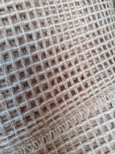 Serapilheira intervalo 1cm entre buracos