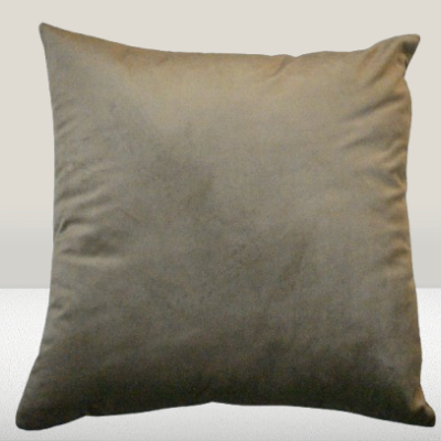 Almofada de veludo cor Castanho - 100% Poliester