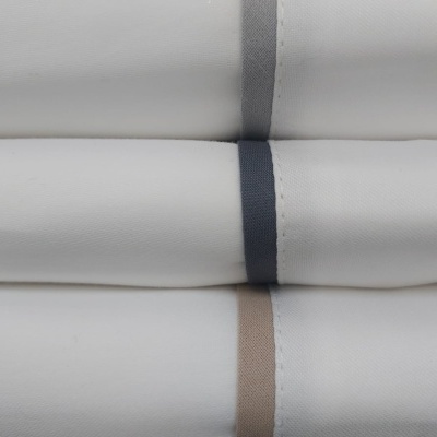 Jogo de Lençois 100% Algodão cetim 300 Fios cor Branco com Vies Cinza Escuro - Times