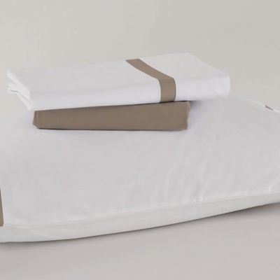 Jogo de Lençois 100% Algodão Percale 200Fios cor Branco com aplicação Bege - Ref.PT Enzo