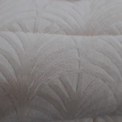 Tecido branco com padrão em relevo felpudo