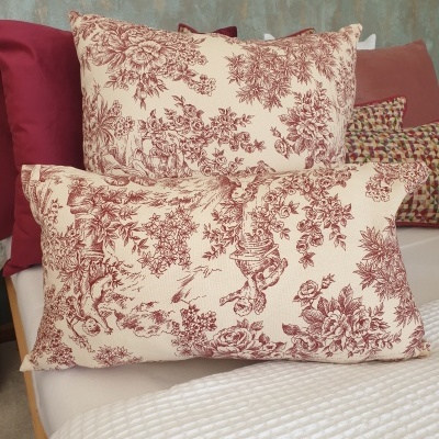 Almofada 100% Algodão cor Bordeaux - Ref.Renascimento