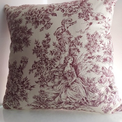 Almofada 100% Algodão cor Bordeaux - Ref.Renascimento