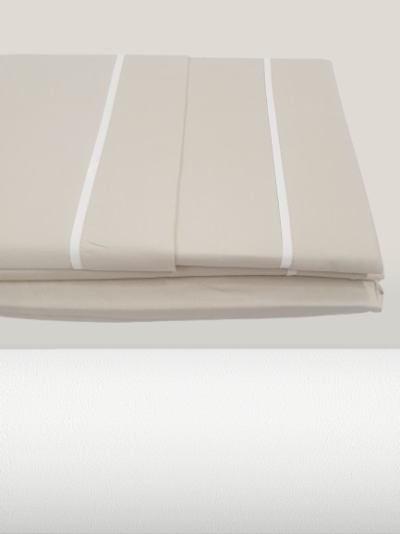 Jogo de Lençois 100% Algodão cetim 200 Fios cor Bege com Vies Branco - Reno