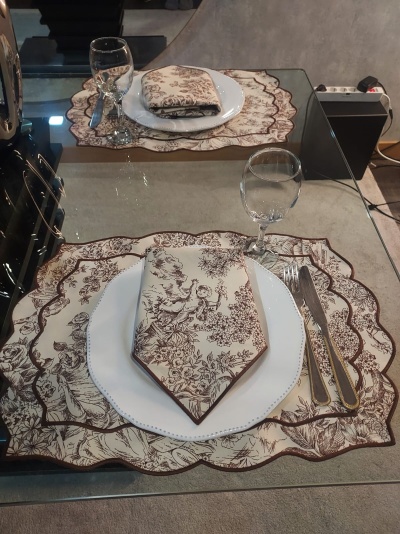 Individuais de Mesa 100% Algodão cor Castanho - Ref.Renascimento