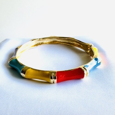 A escrava que todas temos que ter. A escrava que todas temos que ter.